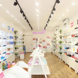 Mẫu nội thất Showroom mỹ phẩm